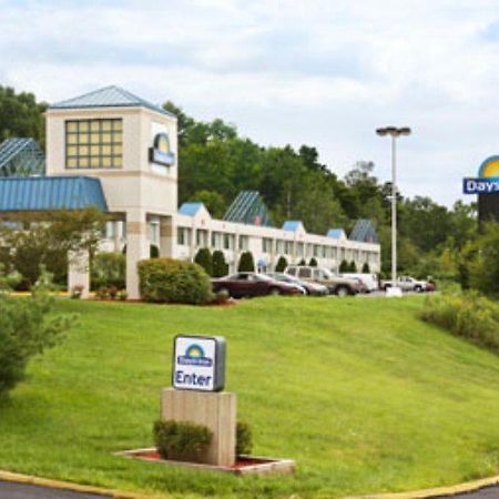 Days Inn Port Jervis Exteriör bild